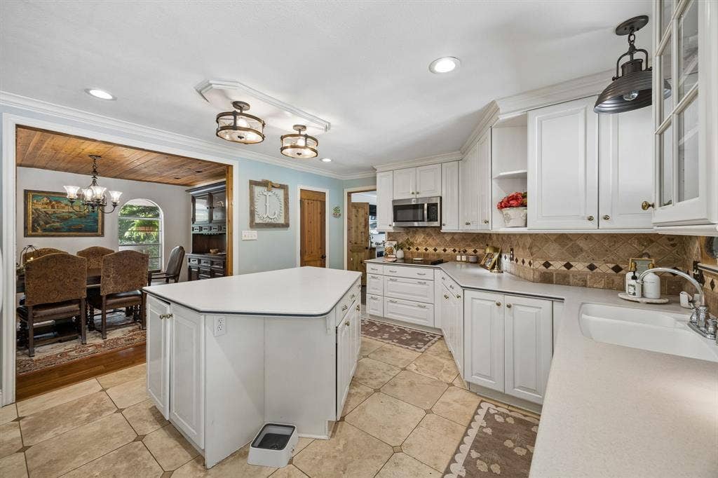 9300 Indian Knoll Trail, Keller, TX 76248 9300 Indian Knoll Trail, Keller, TX 76248