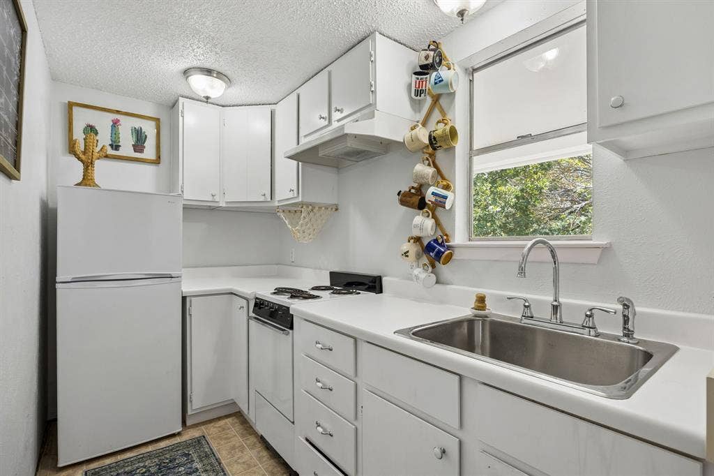 9300 Indian Knoll Trail, Keller, TX 76248 9300 Indian Knoll Trail, Keller, TX 76248