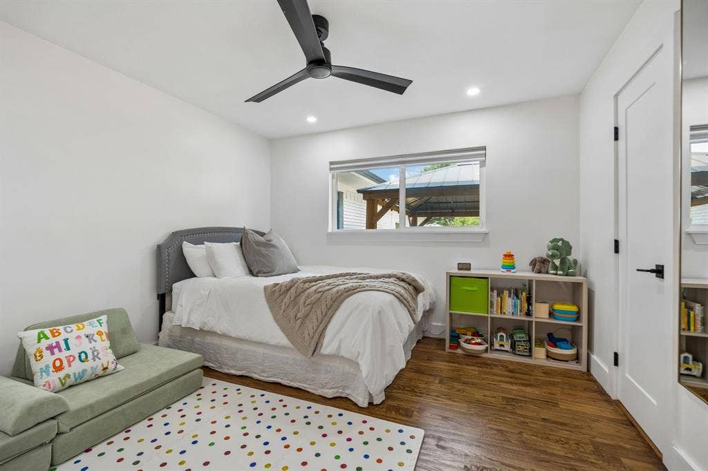 6718 Kingsbury Drive, Dallas, TX 75231 6718 Kingsbury Drive, Dallas, TX 75231
