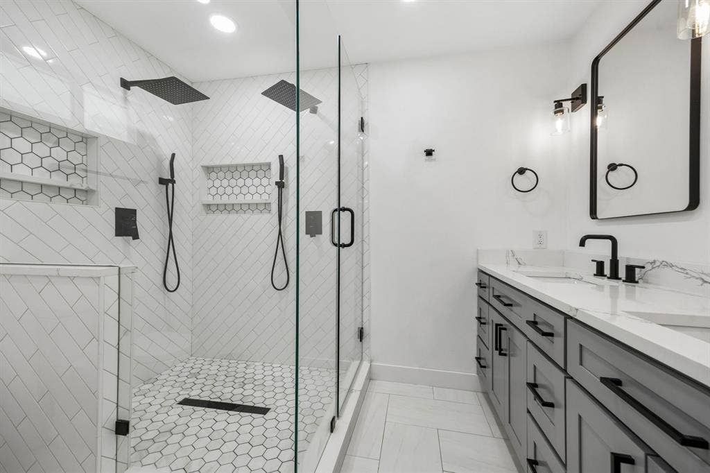 6718 Kingsbury Drive, Dallas, TX 75231 6718 Kingsbury Drive, Dallas, TX 75231