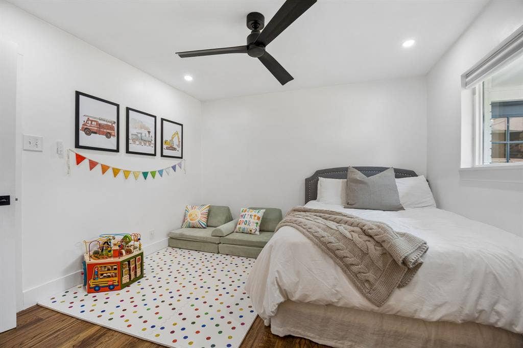 6718 Kingsbury Drive, Dallas, TX 75231 6718 Kingsbury Drive, Dallas, TX 75231