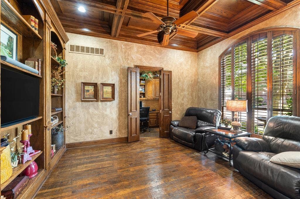 6808 Echo Canyon Drive, McKinney, TX 75072 6808 Echo Canyon Drive, McKinney, TX 75072