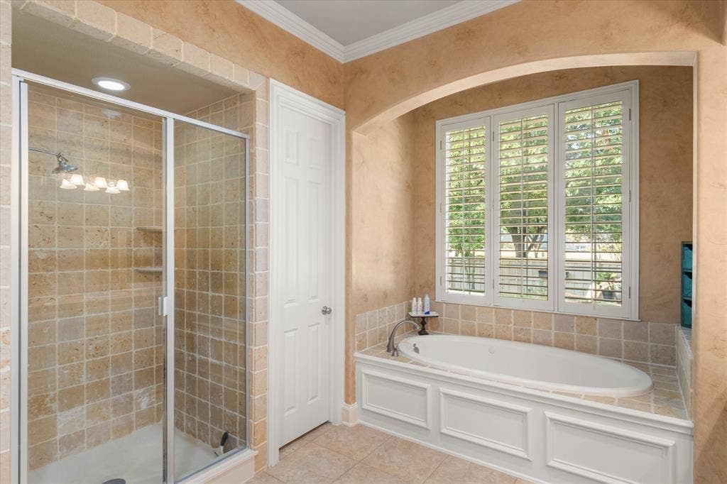 6808 Echo Canyon Drive, McKinney, TX 75072 6808 Echo Canyon Drive, McKinney, TX 75072