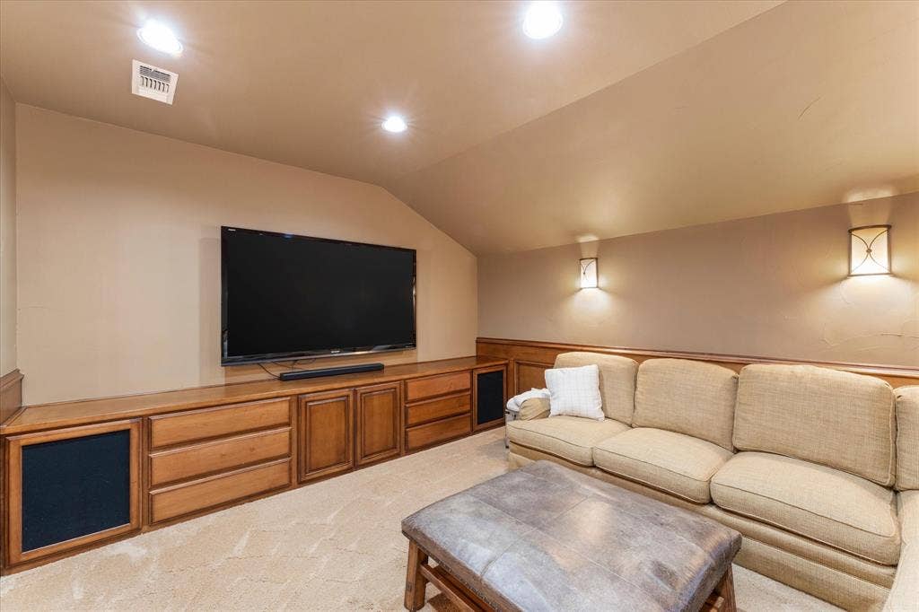 6808 Echo Canyon Drive, McKinney, TX 75072 6808 Echo Canyon Drive, McKinney, TX 75072