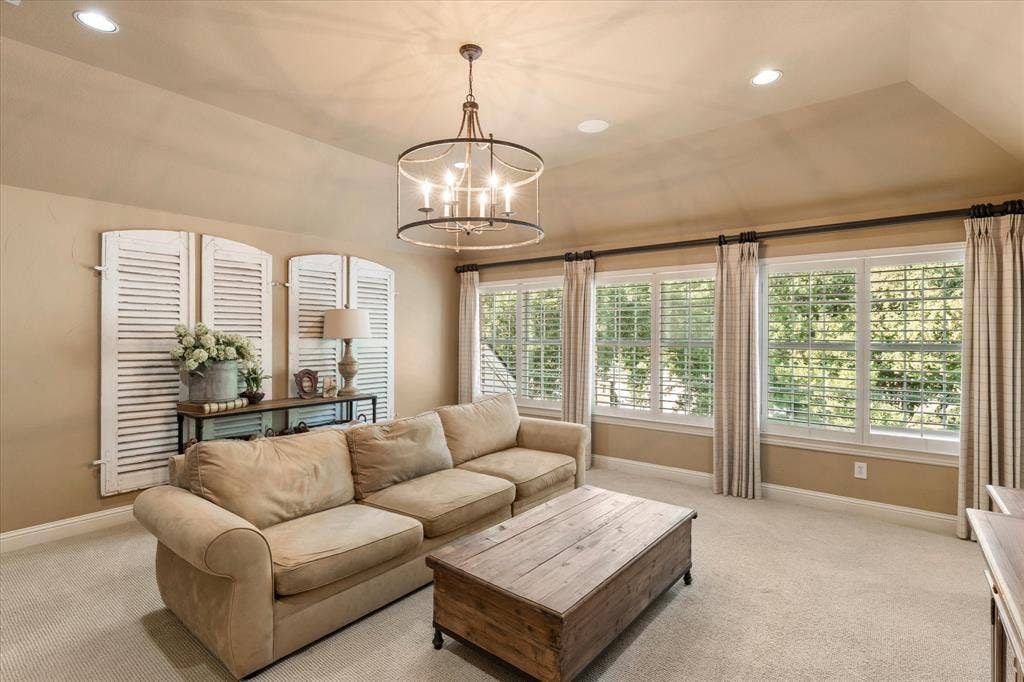 6808 Echo Canyon Drive, McKinney, TX 75072 6808 Echo Canyon Drive, McKinney, TX 75072