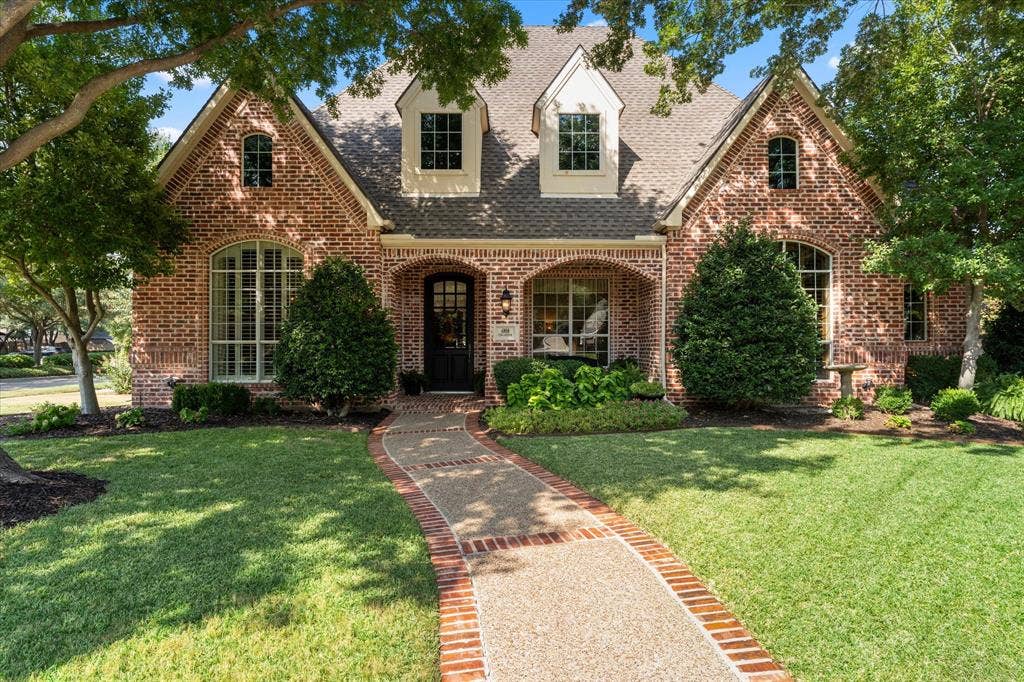 6808 Echo Canyon Drive, McKinney, TX 75072 6808 Echo Canyon Drive, McKinney, TX 75072