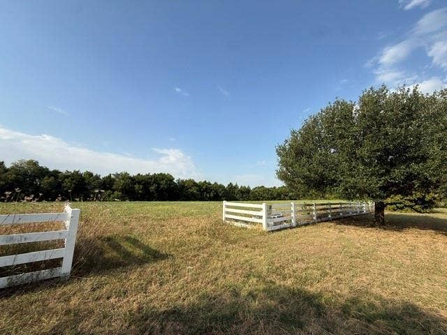 3 St. James Alley, Sunnyvale, TX 75182