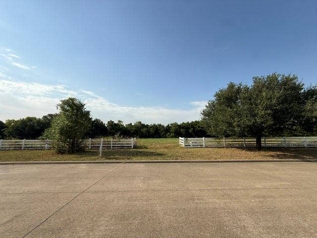 3 St. James Alley, Sunnyvale, TX 75182