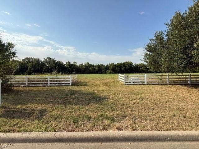 3 St. James Alley, Sunnyvale, TX 75182