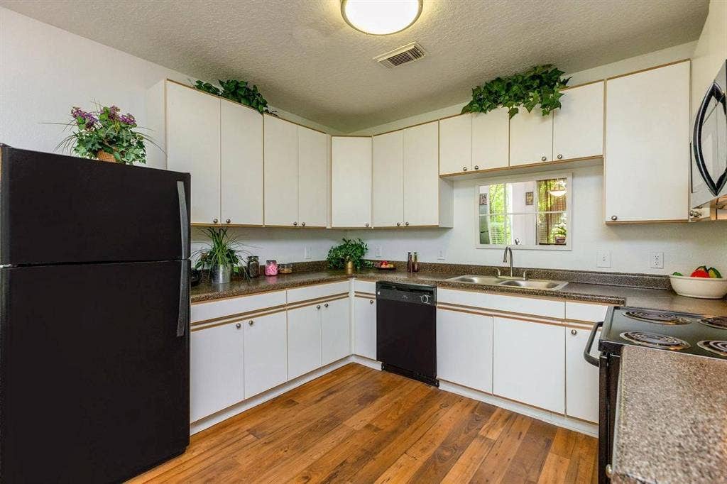 301 W Little York Road, #430, Houston, TX 77076 Half Off September and October