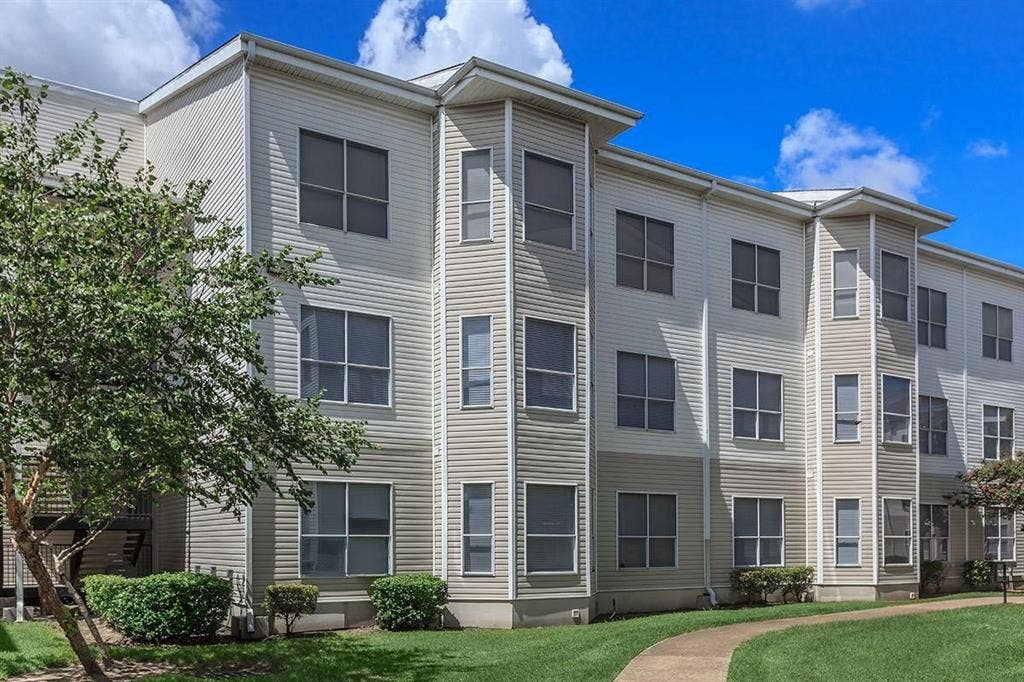 301 W Little York Road, #430, Houston, TX 77076 Half Off September and October