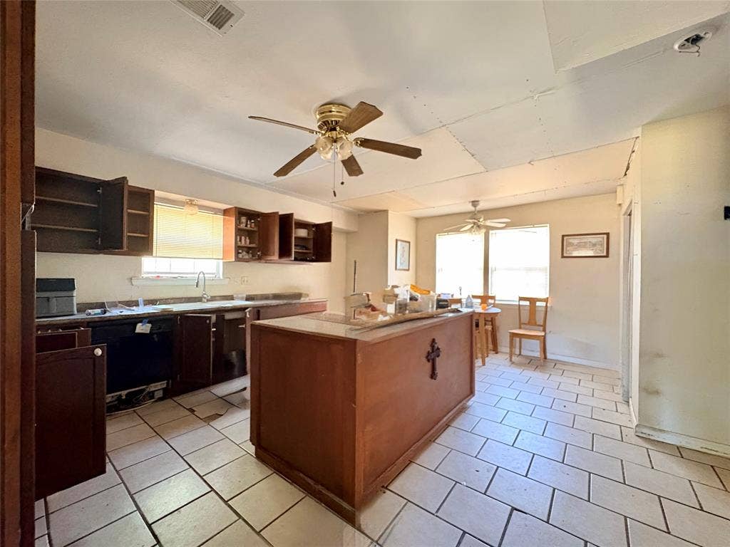 448 Norwood Drive, Woodway, TX 76712 448 Norwood Drive, Woodway, TX 76712