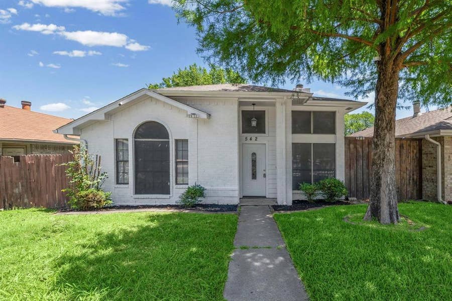 Property photo for 542 Oxbow Street, Mesquite, TX