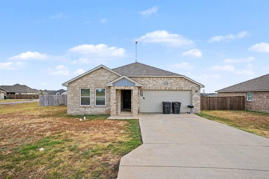 Property photo for 2409 Abigail Lane, Mabank, TX