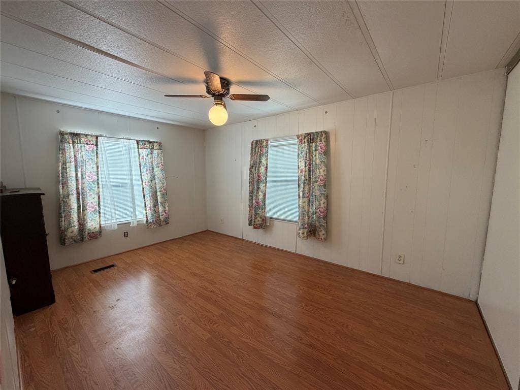 804 Preston Road, Red Oak, TX 75154