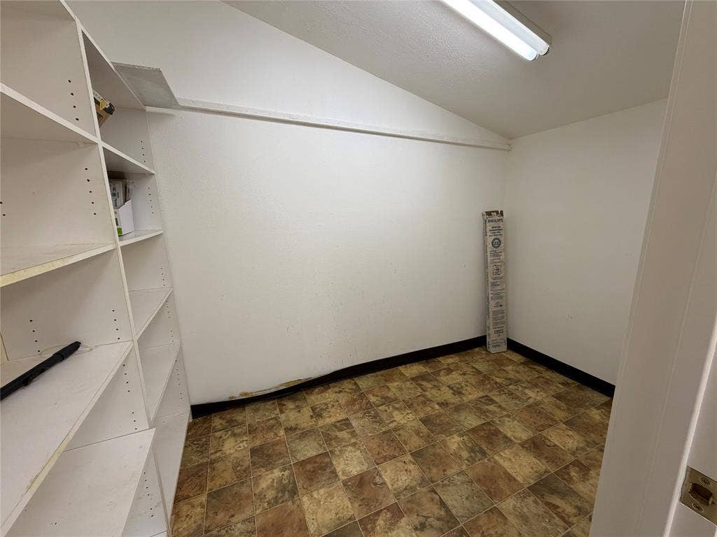 804 Preston Road, Red Oak, TX 75154