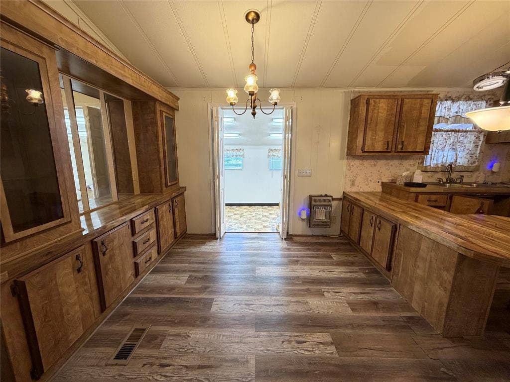 804 Preston Road, Red Oak, TX 75154