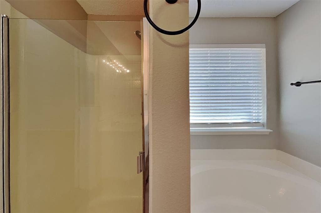 1822 Cancun Drive, Mansfield, TX 76063 1822 Cancun Drive, Mansfield, TX 76063