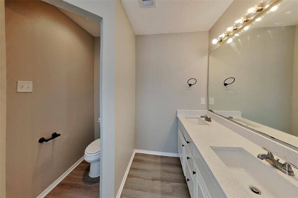 1822 Cancun Drive, Mansfield, TX 76063 1822 Cancun Drive, Mansfield, TX 76063