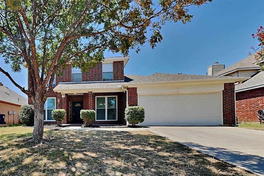 Property photo for 7016 Frost Lane, Denton, TX