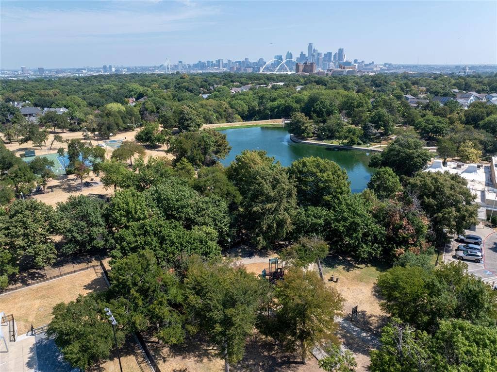 726 W Canty Street, Dallas, TX 75208 726 W Canty Street, Dallas, TX 75208