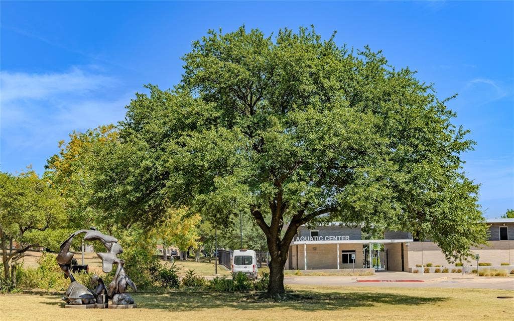 726 W Canty Street, Dallas, TX 75208 726 W Canty Street, Dallas, TX 75208