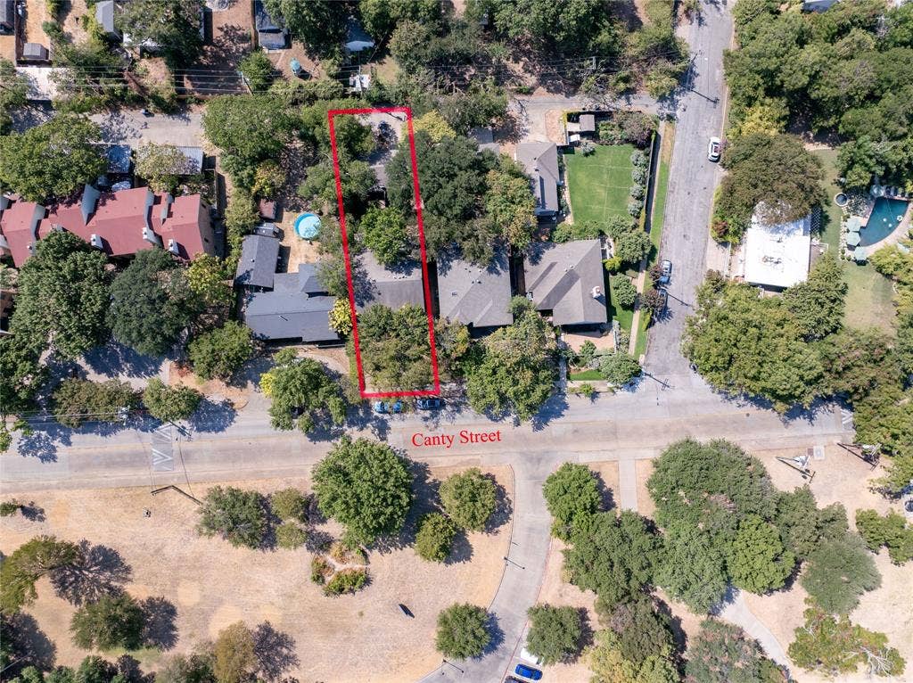 726 W Canty Street, Dallas, TX 75208 726 W Canty Street, Dallas, TX 75208