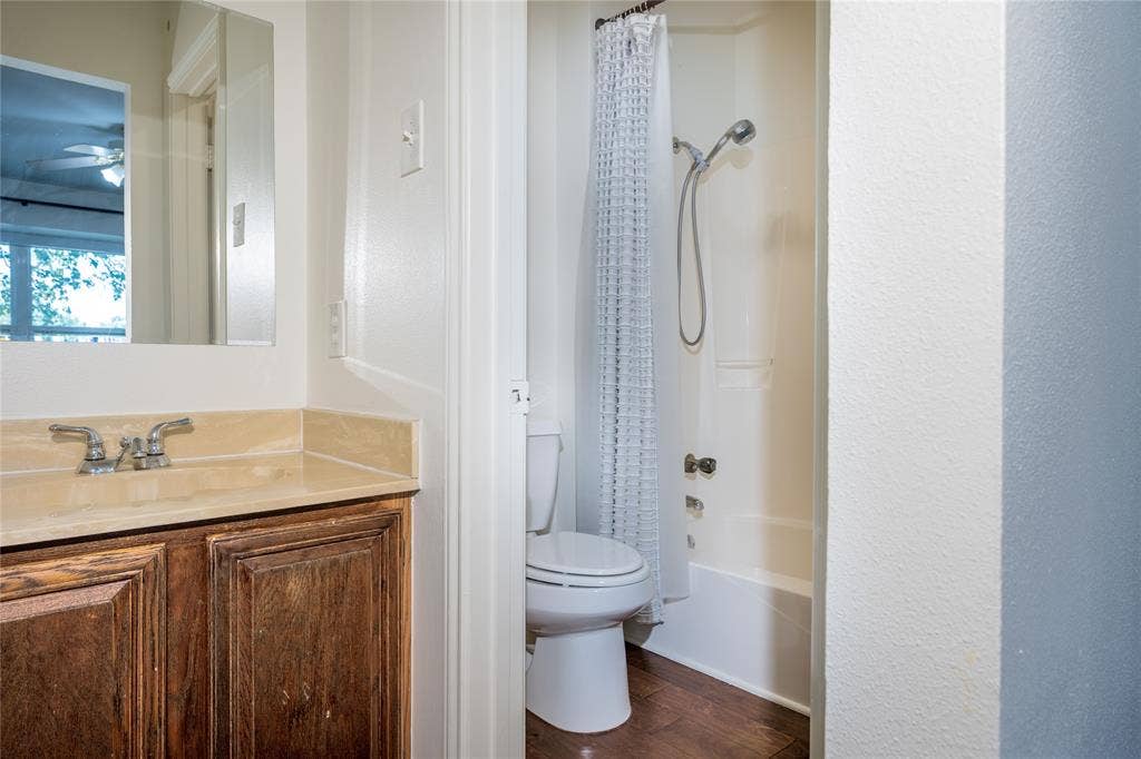 726 W Canty Street, Dallas, TX 75208 726 W Canty Street, Dallas, TX 75208