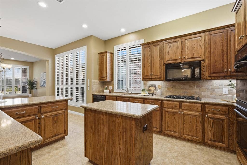 7616 Copper Mountain Lane, McKinney, TX 75070 Great space and storage in Kitchen
