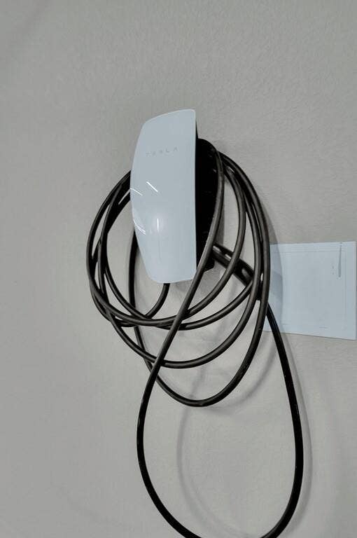 279 Sportsman Drive, Lorena, TX 76655 Wall-mounted electric vehicle charging station