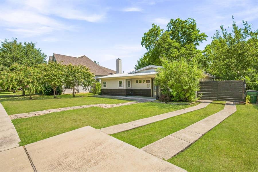 Property photo for 5881 Tracyne Drive, Westworth Village, TX