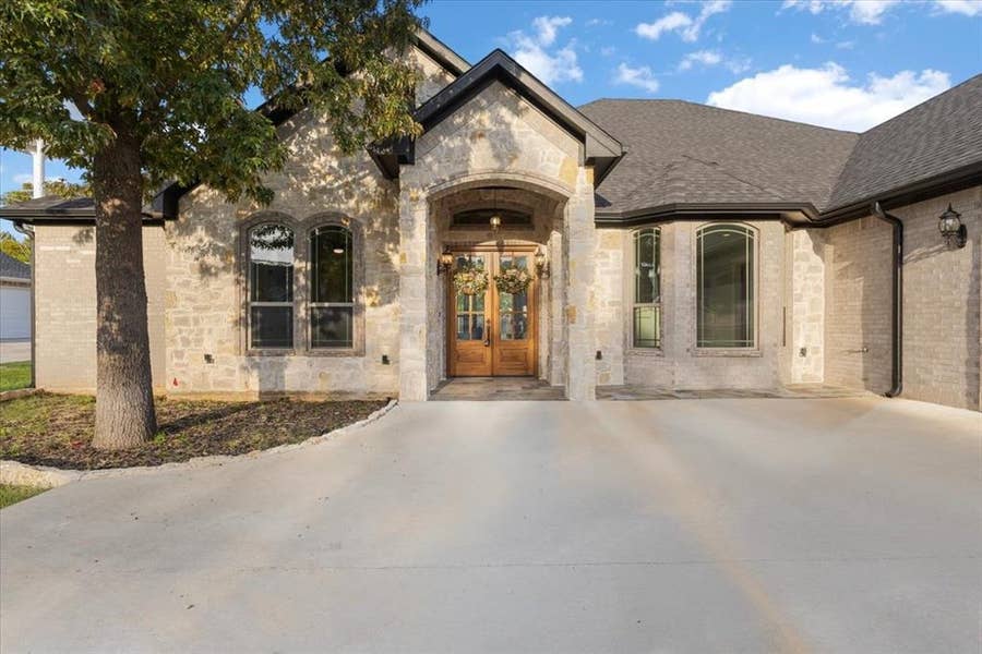Property photo for 93 Ryder Cup Trail, Hideaway, TX