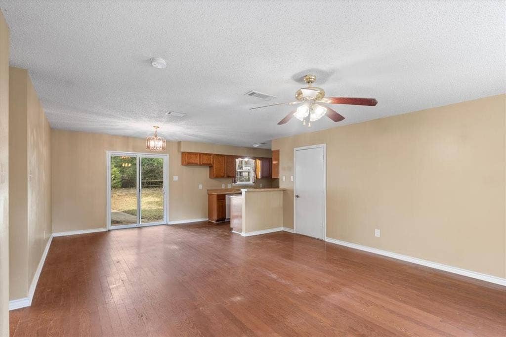 10204 Rolling Pines Drive, Tyler, TX 75707 10204 Rolling Pines Drive, Tyler, TX 75707