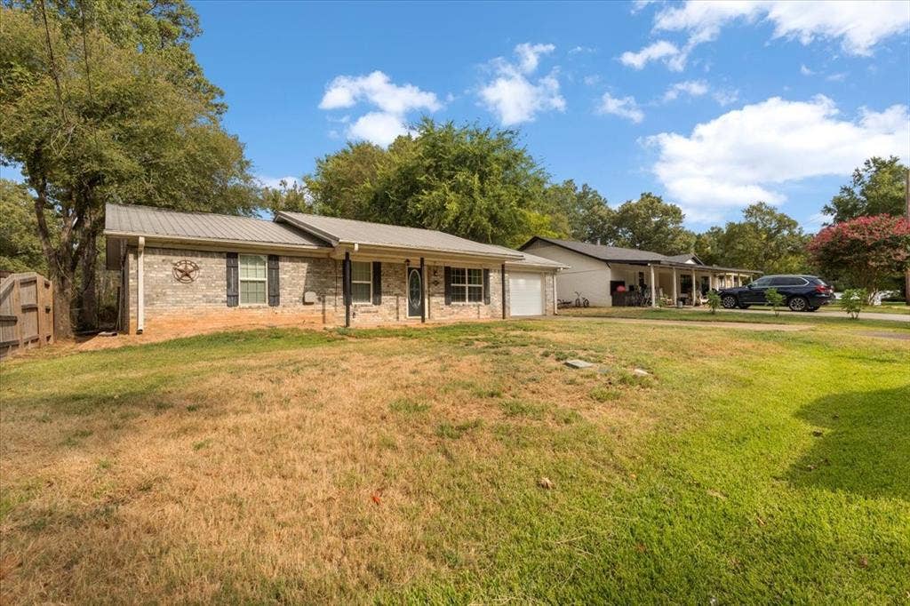 10204 Rolling Pines Drive, Tyler, TX 75707 10204 Rolling Pines Drive, Tyler, TX 75707