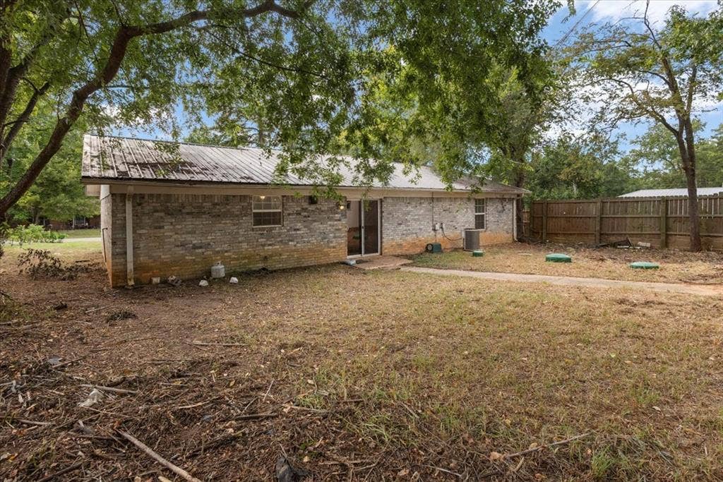 10204 Rolling Pines Drive, Tyler, TX 75707 10204 Rolling Pines Drive, Tyler, TX 75707