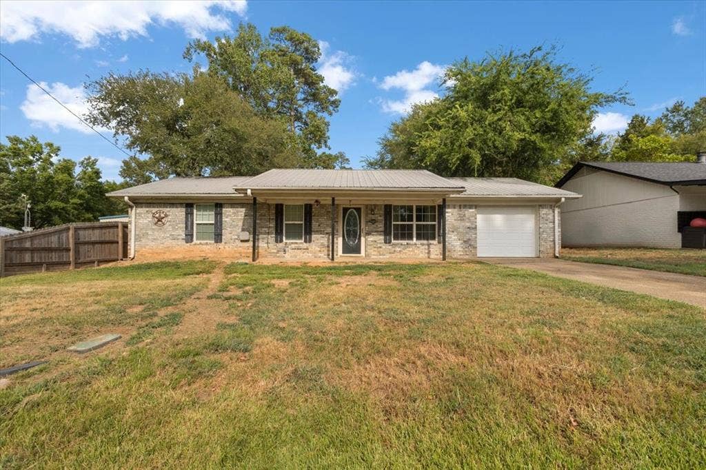 10204 Rolling Pines Drive, Tyler, TX 75707 10204 Rolling Pines Drive, Tyler, TX 75707