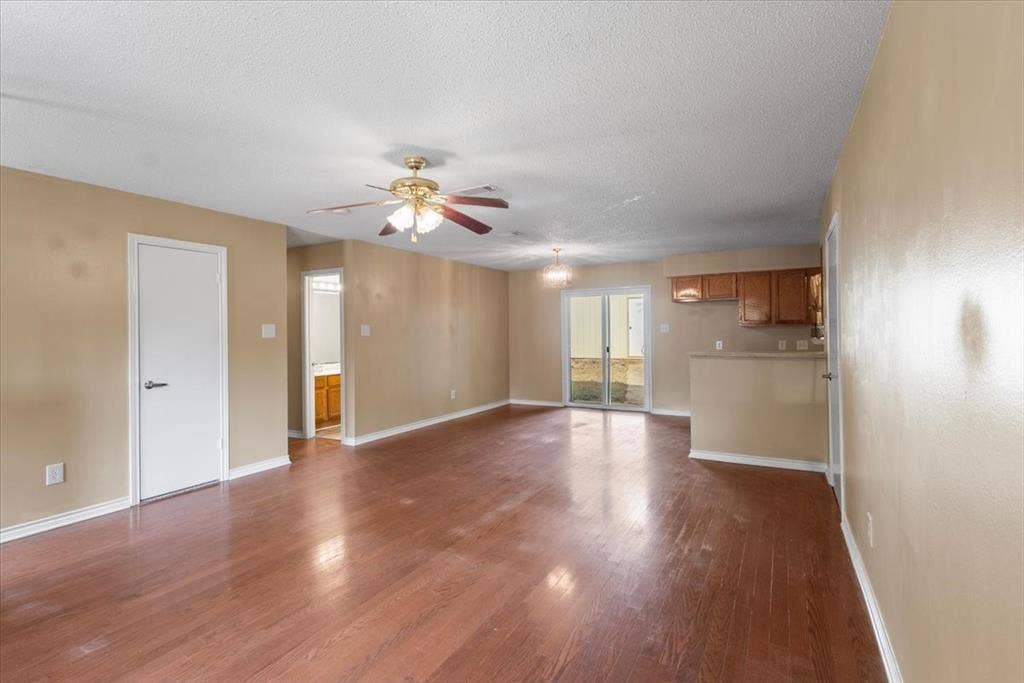 10204 Rolling Pines Drive, Tyler, TX 75707 10204 Rolling Pines Drive, Tyler, TX 75707