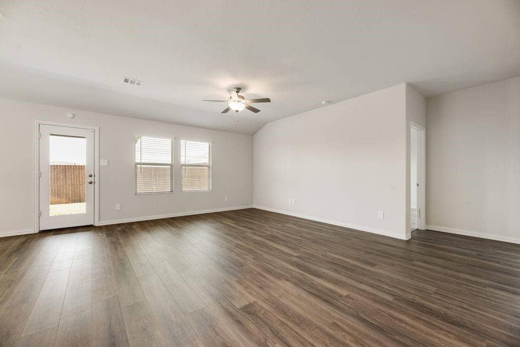 3904 High Valley Drive, Princeton, TX 75071 3904 High Valley Drive, Princeton, TX 75071