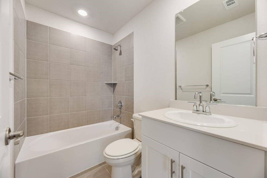 3904 High Valley Drive, Princeton, TX 75071 3904 High Valley Drive, Princeton, TX 75071