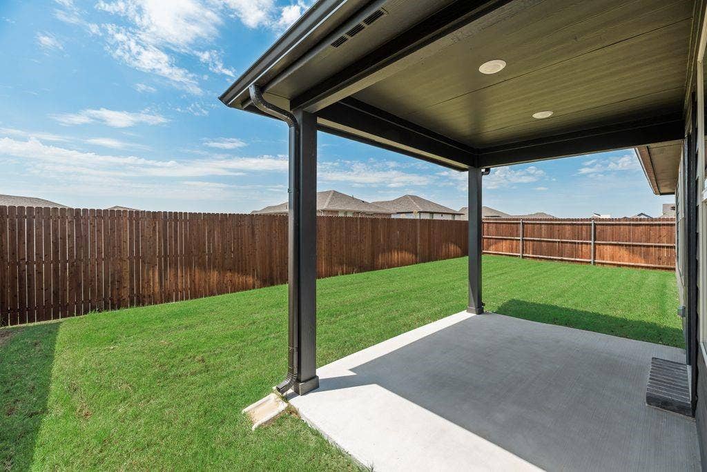 3904 High Valley Drive, Princeton, TX 75071 3904 High Valley Drive, Princeton, TX 75071