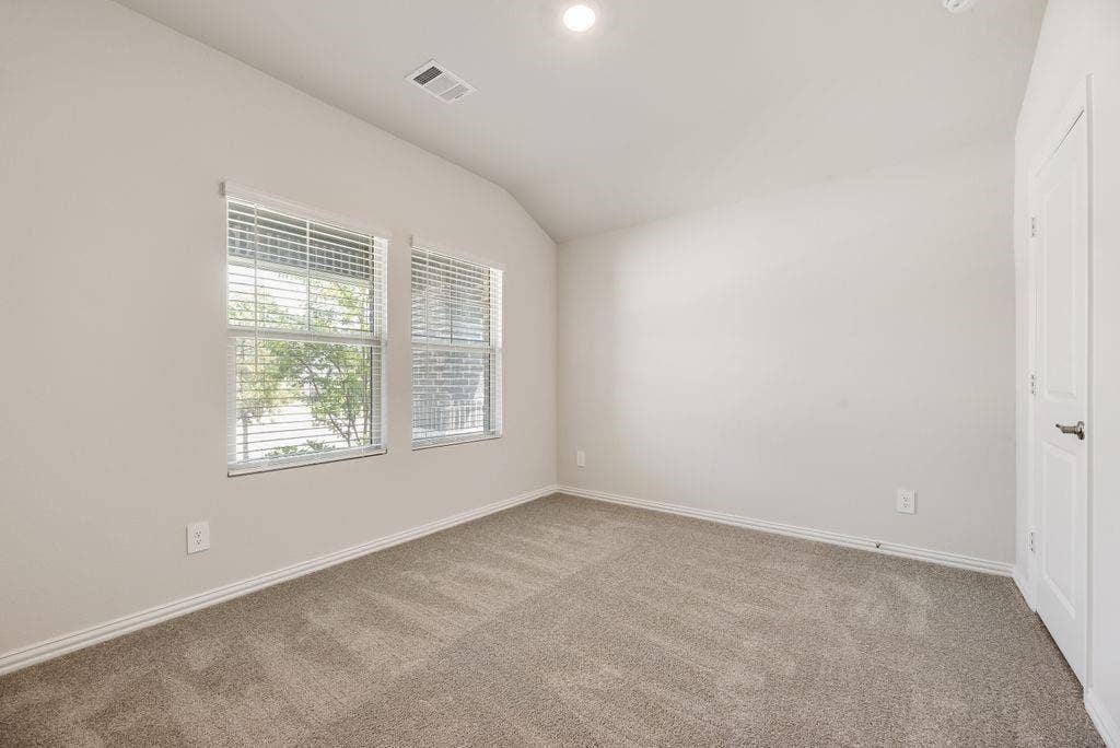 3904 High Valley Drive, Princeton, TX 75071 3904 High Valley Drive, Princeton, TX 75071