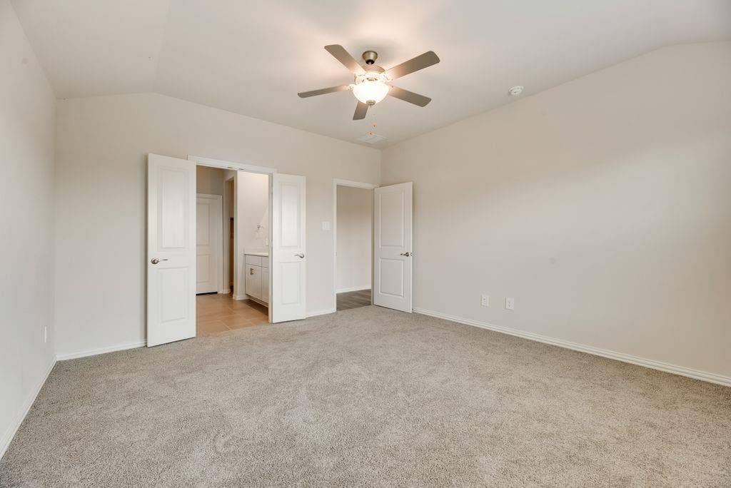 3904 High Valley Drive, Princeton, TX 75071 3904 High Valley Drive, Princeton, TX 75071