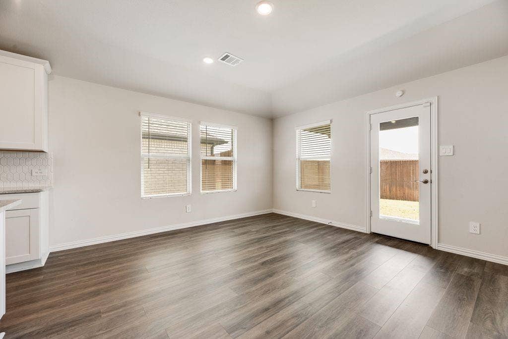 3904 High Valley Drive, Princeton, TX 75071 3904 High Valley Drive, Princeton, TX 75071