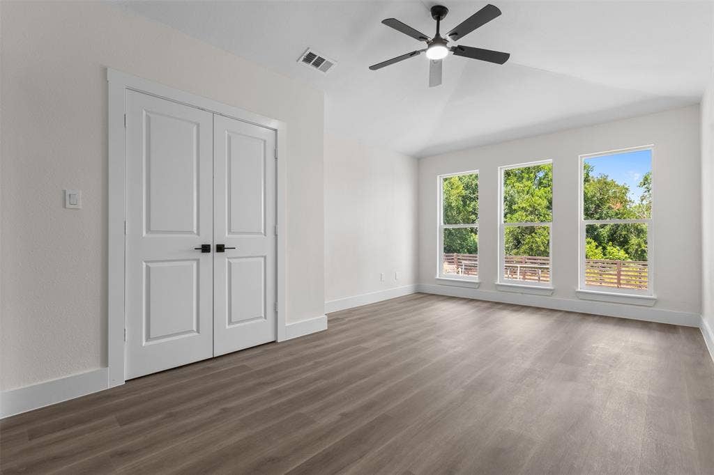 5000 Edgewater Drive, Rowlett, TX 75088 5000 Edgewater Drive, Rowlett, TX 75088