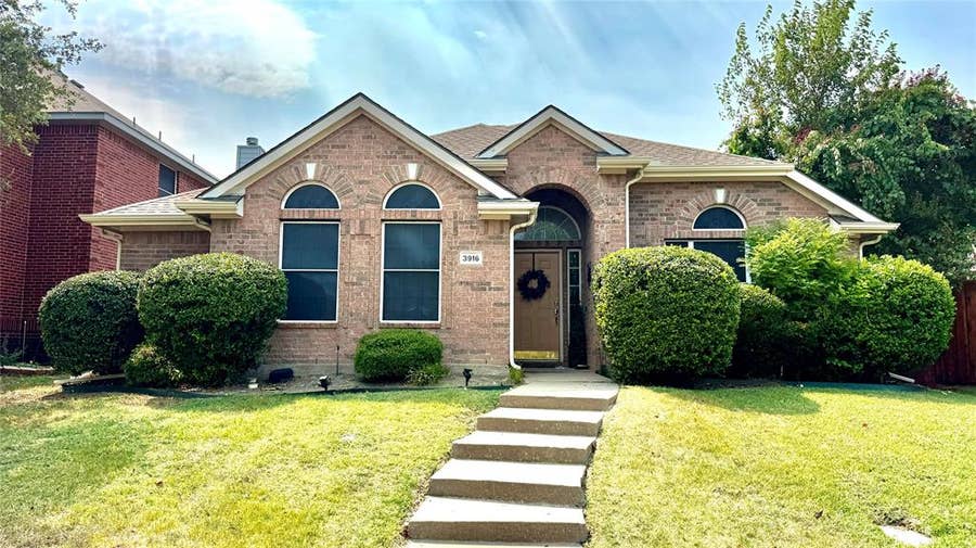 Property photo for 3916 Iris Court, McKinney, TX