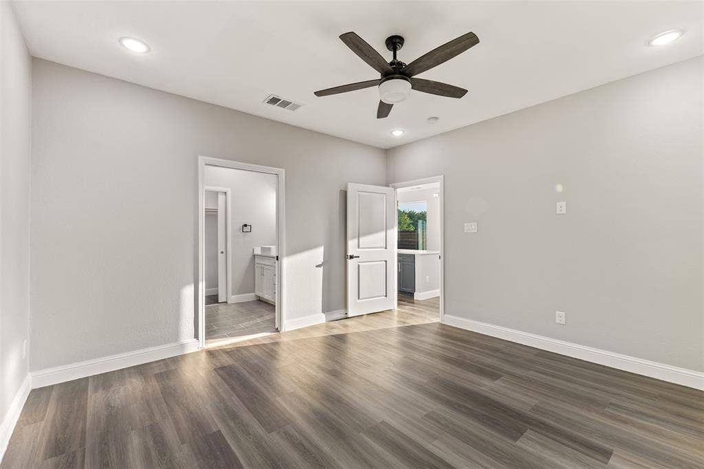 825 Premier Parkway, Grand Prairie, TX 75051 825 Premier Parkway, Grand Prairie, TX 75051