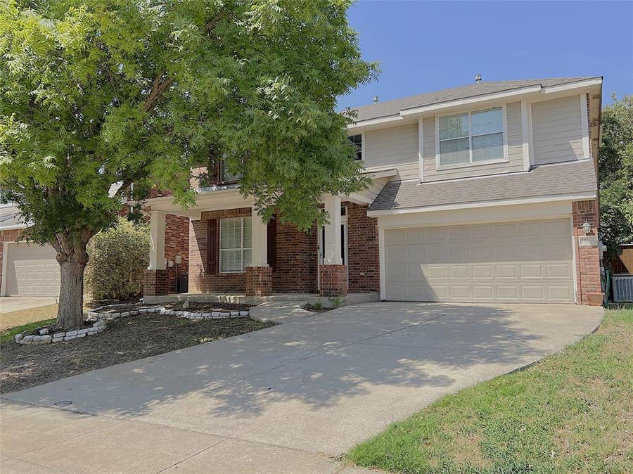 Property photo for 15465 Adlong Drive, Fort Worth, TX
