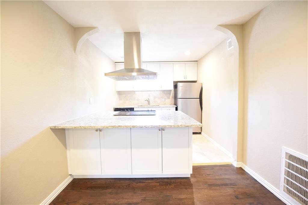 4206 Hawthorne Avenue, #202, Dallas, TX 75219
