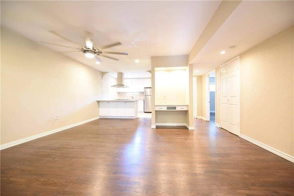 4206 Hawthorne Avenue, #202, Dallas, TX 75219