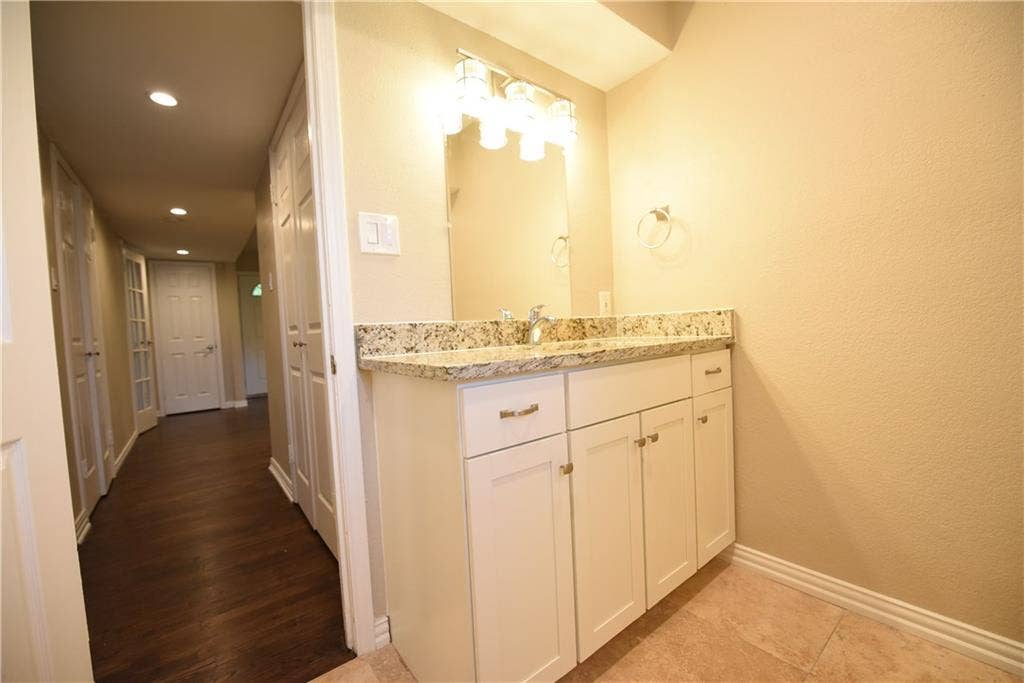4206 Hawthorne Avenue, #202, Dallas, TX 75219